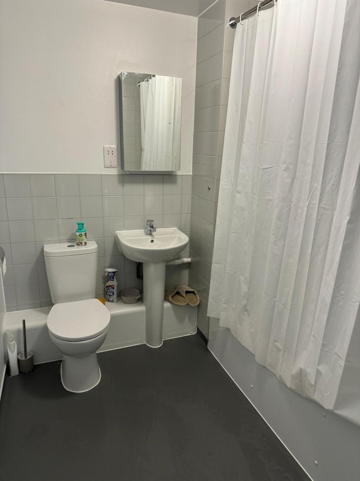 Luxury Canary Wharf Apt- Skyline Views & Balcony Appartamento *